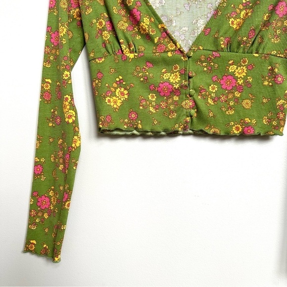 Urban Outfitters Retro Floral Cropped Button Front Long Sleeve Top 60’s 70’s - Picture 3 of 8